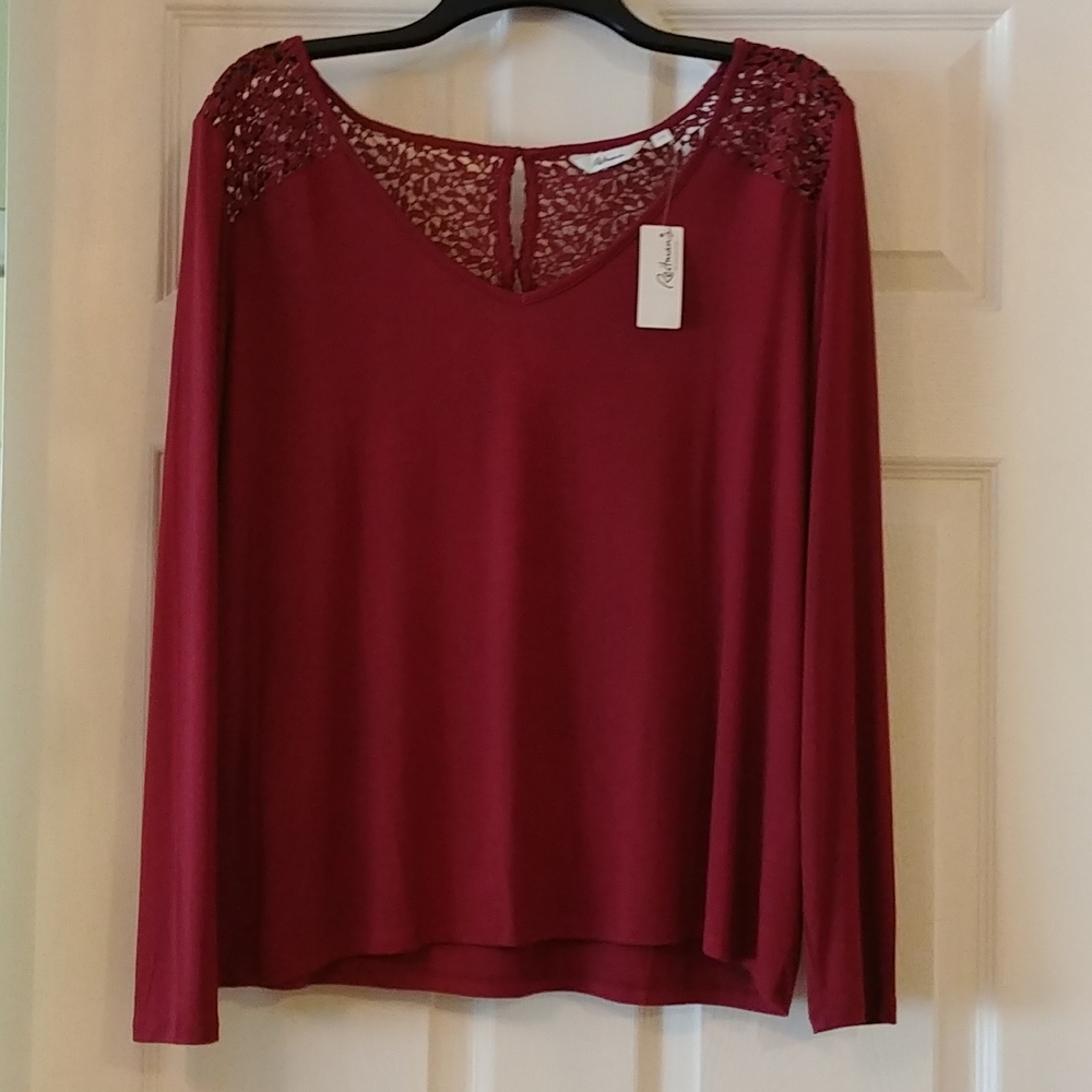 NWT TOP, Size L with lovely lace - Picture 1 of 8